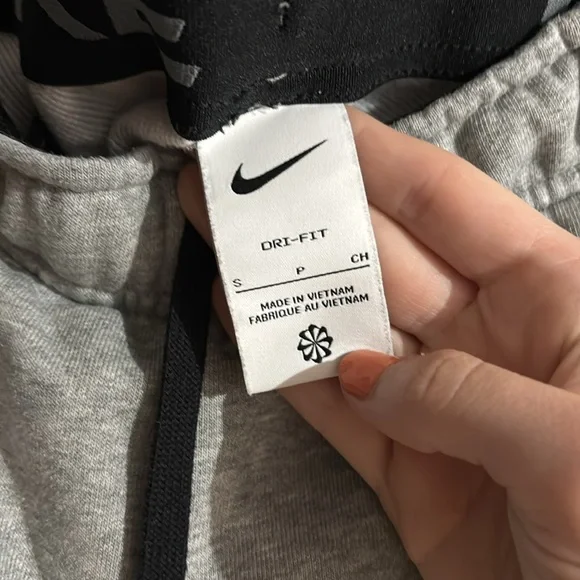 Nike Wide-Leg Sweatpants - Picture 3 of 5